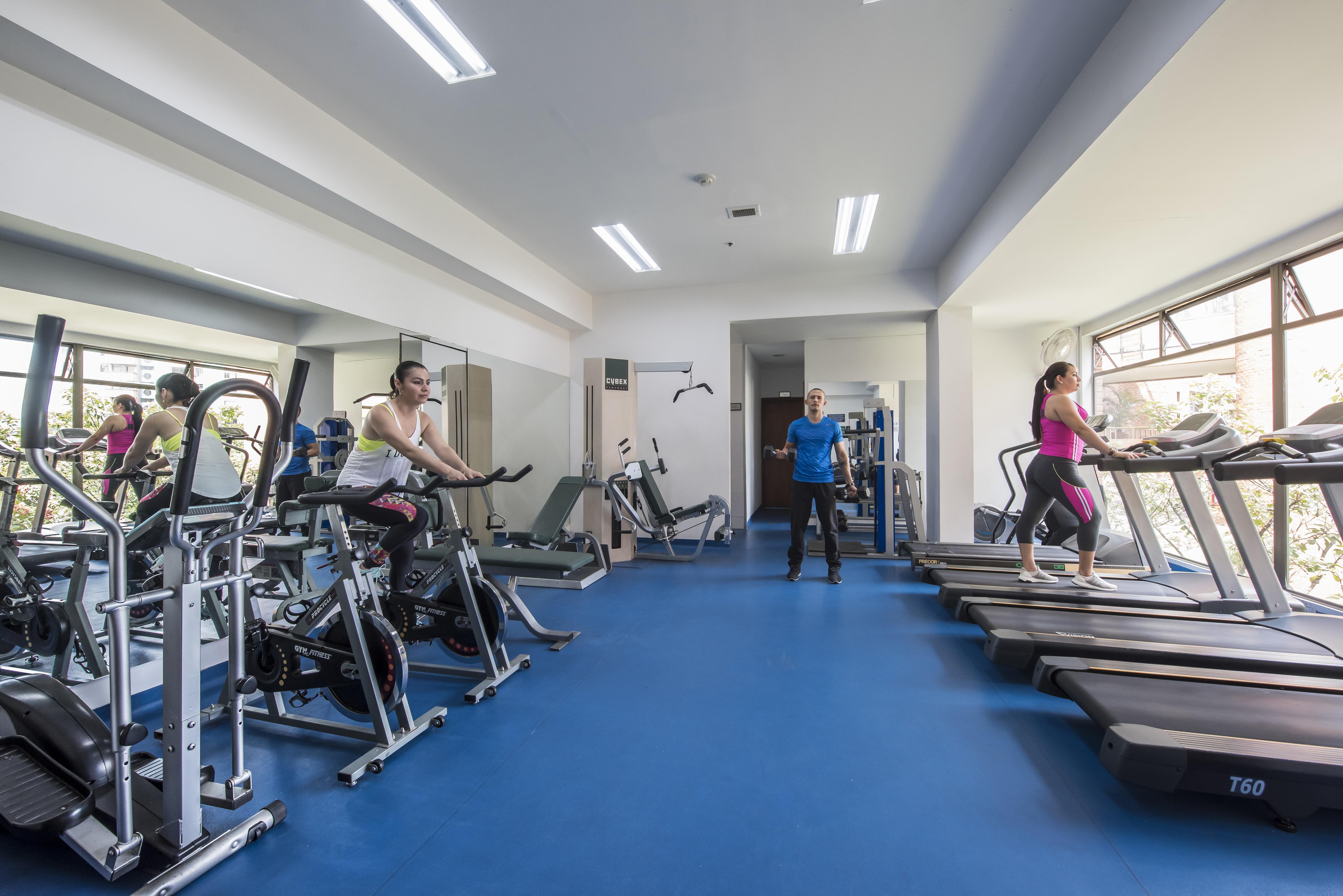 Hotel Dann Carlton Belfort Medellin Ngoại thất bức ảnh The gym at the University of Nicosia