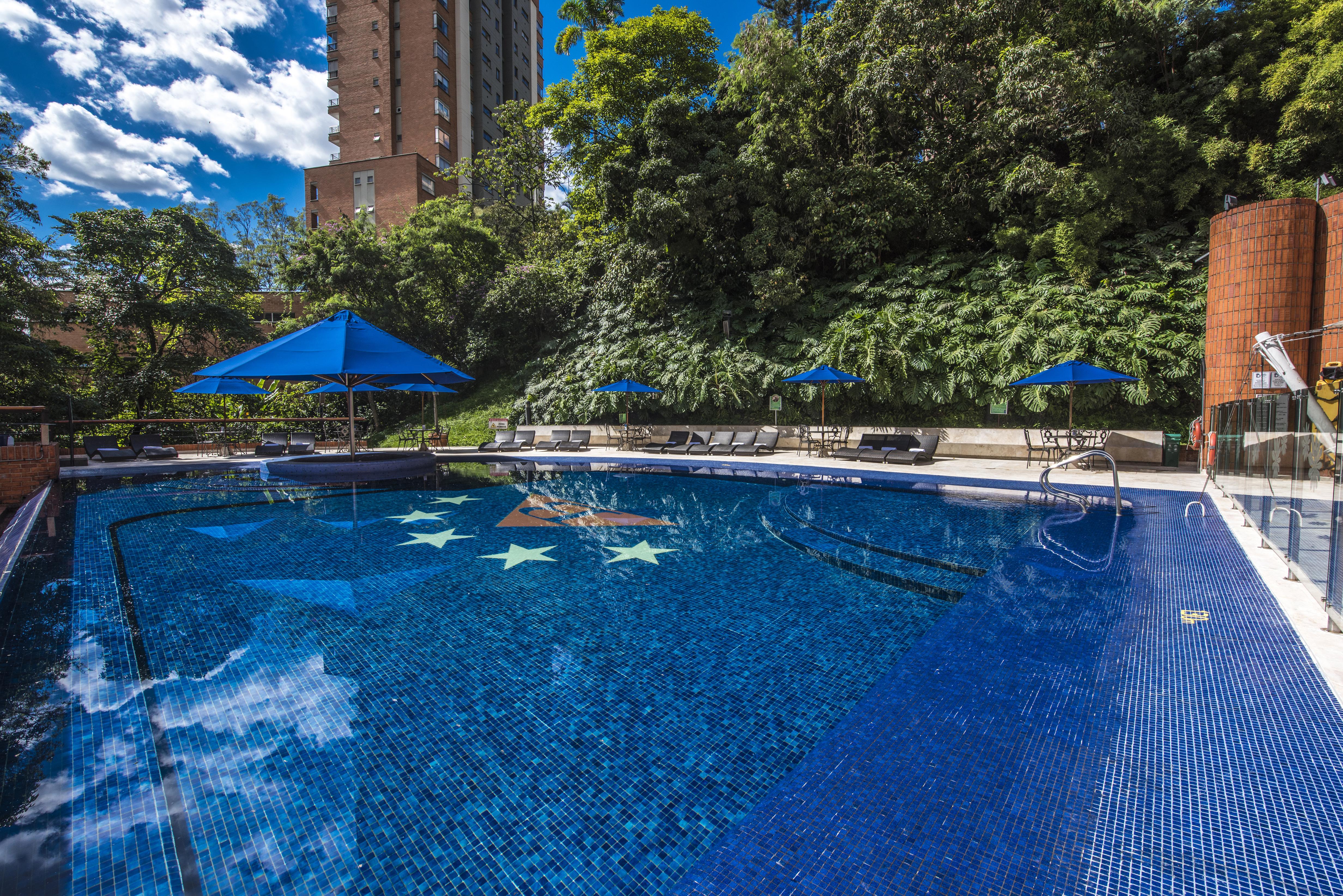 Hotel Dann Carlton Belfort Medellin Ngoại thất bức ảnh Swimming pool