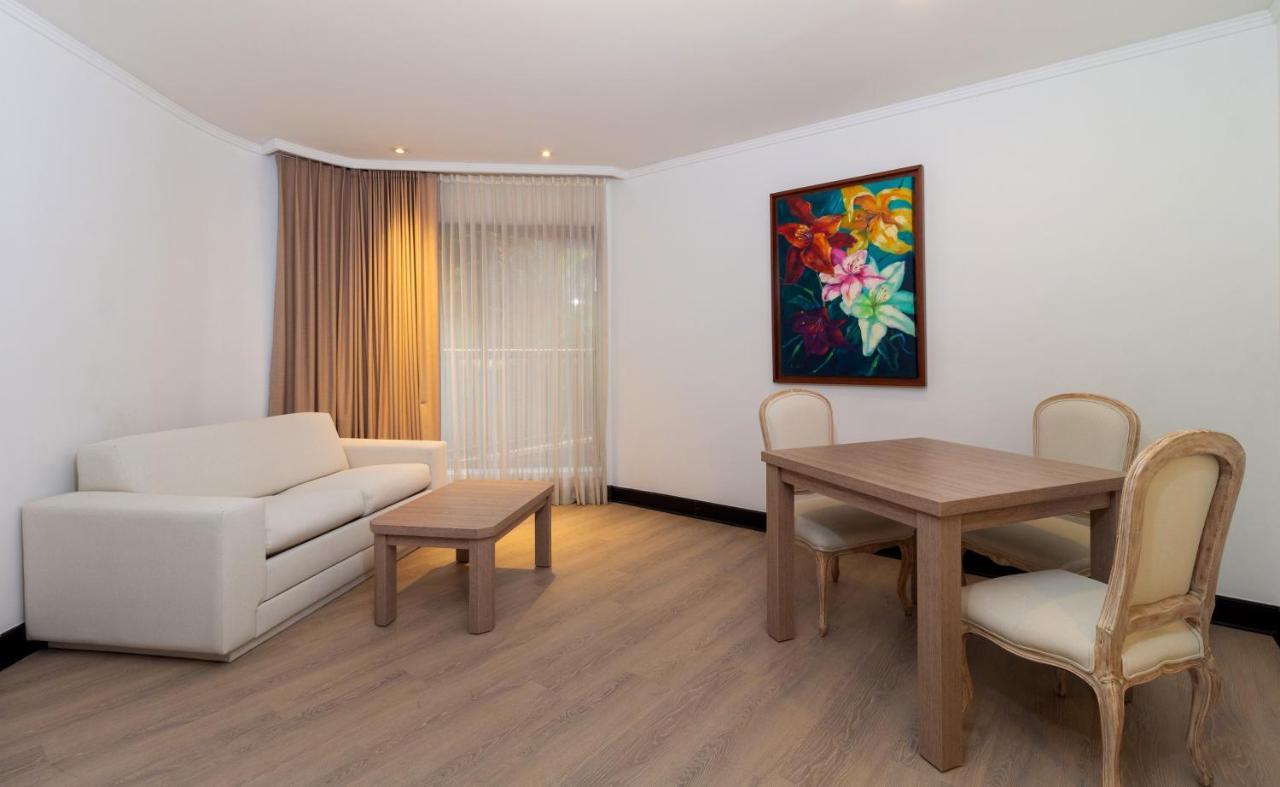 Hotel Dann Carlton Belfort Medellin Ngoại thất bức ảnh A living room