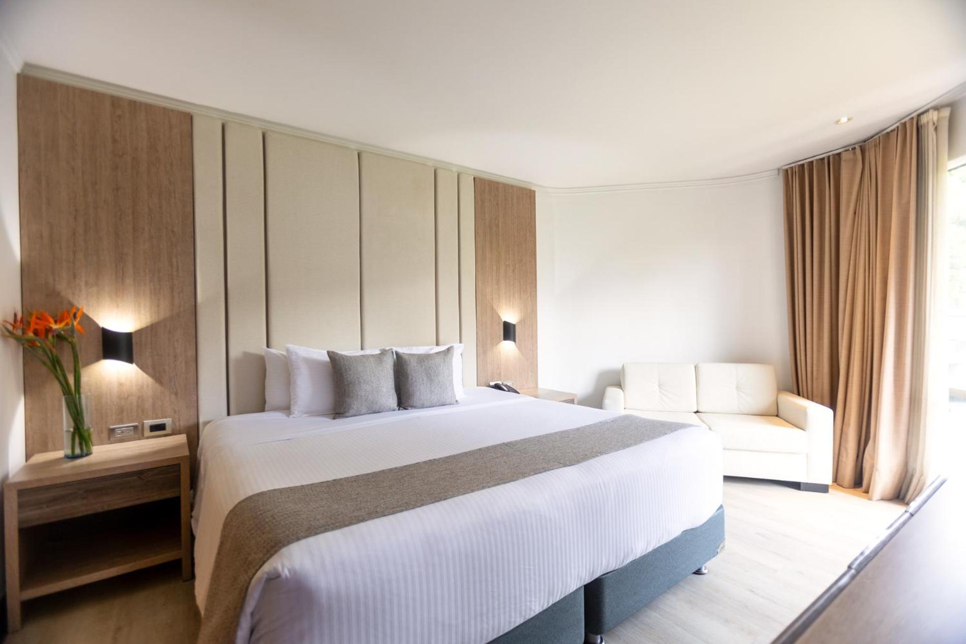 Hotel Dann Carlton Belfort Medellin Ngoại thất bức ảnh A bedroom at the hotel